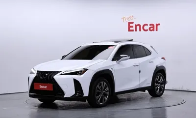 Lexus UX · 2022 год