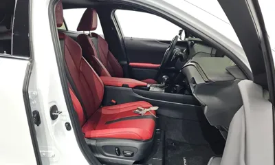 Lexus UX 2022, 27198 км, за 26243.1 USD - фото 12