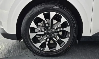 Kia Canival 2023, 53052 км, за 16848.36 USD