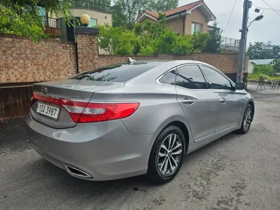 Hyundai Grandeur 2011, 92150 км, за 3187.62 USD