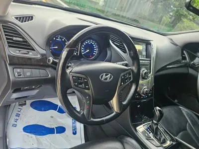 Hyundai Grandeur 2011, 92150 км, за 3187.62 USD - фото 15