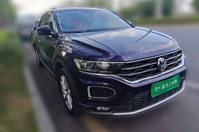 Volkswagen T-Roc 2020, 44400 км, за 8883 USD