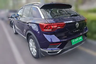 Volkswagen T-Roc 2020, 44400 км, за 8883 USD