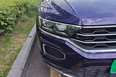Volkswagen T-Roc 2020, 44400 км, за 8883 USD - фото 7