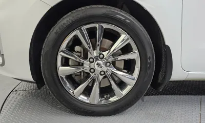 Kia Canival 2019, 132622 км, за 9839.83 USD