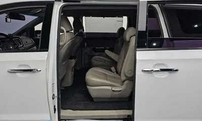 Kia Canival 2019, 132622 км, за 9839.83 USD - фото 12