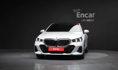 BMW 5-Series 2026, 6002 км, за 47358.88 USD