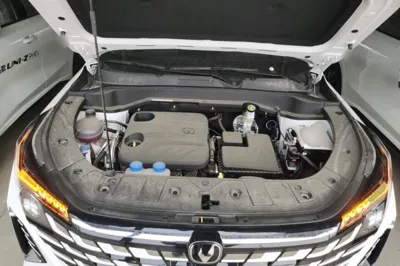 Changan UNI-Z New Energy 2025, 100 км, за 16821 USD - фото 24