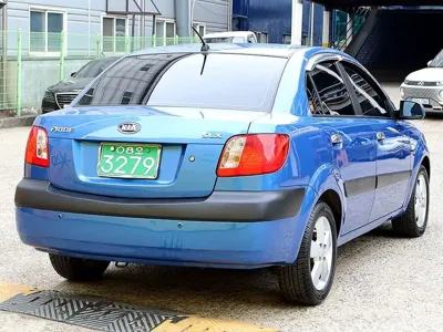 Kia Pride 2006, 100585 км, за 1247.21 USD
