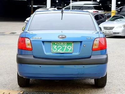 Kia Pride 2006, 100585 км, за 1247.21 USD