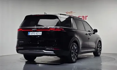 Kia Canival 2023, 99784 км, за 17876.87 USD