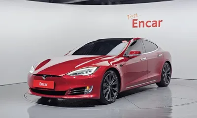 Tesla Model S · 2020 год