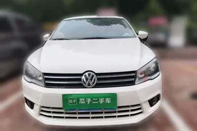 Volkswagen Jetta 2015, 69500 км, за 3531 USD
