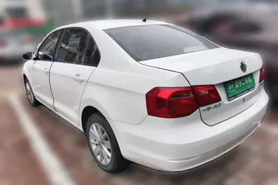 Volkswagen Jetta 2015, 69500 км, за 3531 USD