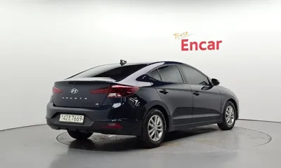 Hyundai Avante 2020, 93772 км, за 8196.73 USD