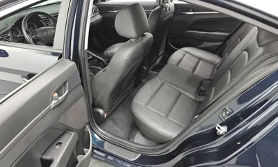 Hyundai Avante 2020, 93772 км, за 8196.73 USD - фото 11