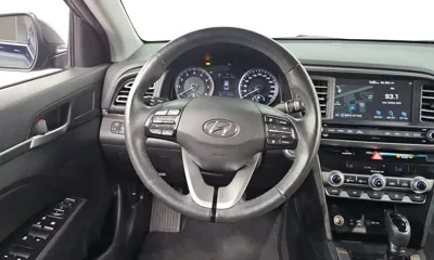 Hyundai Avante 2020, 93772 км, за 8196.73 USD - фото 13