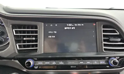 Hyundai Avante 2020, 93772 км, за 8196.73 USD - фото 16