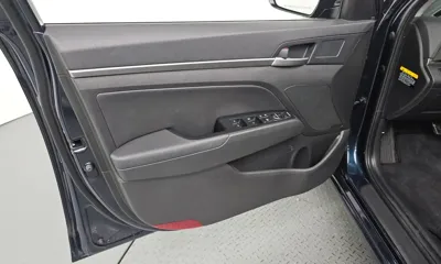 Hyundai Avante 2020, 93772 км, за 8196.73 USD - фото 24