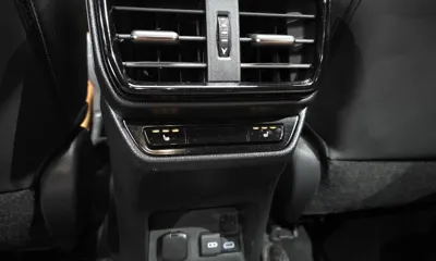 Lexus NX 2024, 80065 км, за 33803.54 USD - фото 19