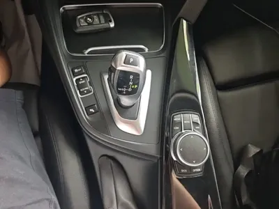 BMW 3 Series 2019, 82400 км, за 13187.16 USD - фото 14