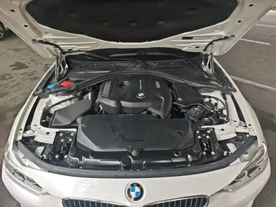 BMW 3 Series 2019, 82400 км, за 13187.16 USD - фото 20