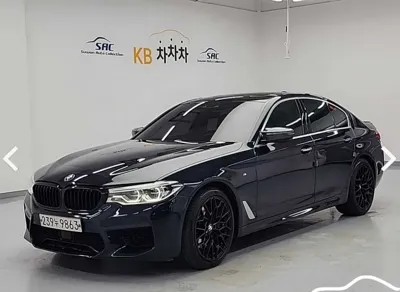 BMW 5-Series · 2018 год