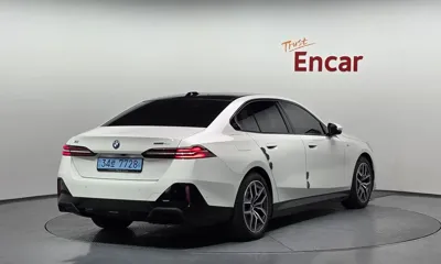BMW i5