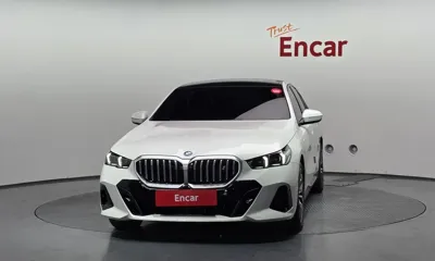 BMW i5