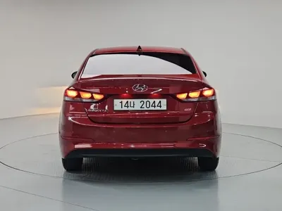 Hyundai Avante 2016, 55096 км, за 5244.85 USD