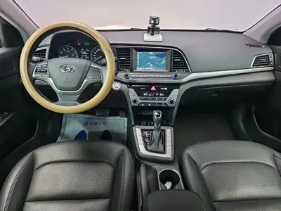 Hyundai Avante 2016, 55096 км, за 5197.77 USD - фото 7