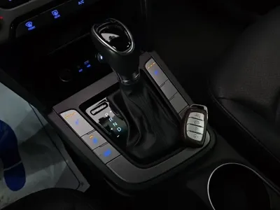 Hyundai Avante 2016, 55096 км, за 5197.77 USD - фото 8