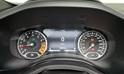Jeep Renegade 2019, 50974 км, за 8336.62 USD - фото 8