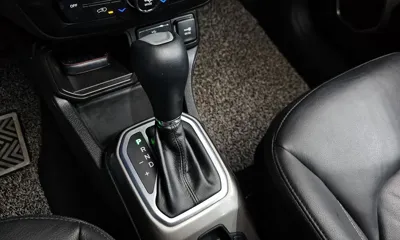 Jeep Renegade 2019, 50974 км, за 8336.62 USD - фото 9