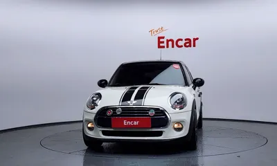 MINI Cooper 2017, 64907 км, за 7284.76 USD