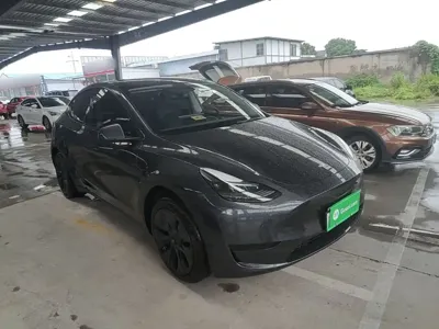 Tesla Model Y 2024, 24200 км, за 27582.73 USD