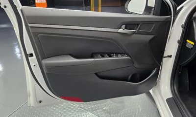 Hyundai Avante 2018, 67749 км, за 7247.79 USD - фото 24