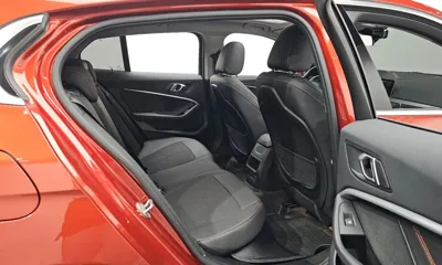 BMW 1-Series 2021, 63765 км, за 12669.03 USD - фото 26
