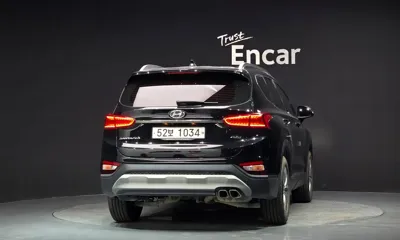 Hyundai Santafe 2019, 104862 км, за 10726.12 USD