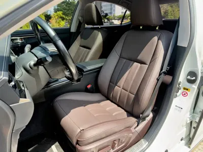 Lexus ES 2018, 74000 км, за 18515.04 USD