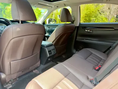Lexus ES 2018, 74000 км, за 18515.04 USD