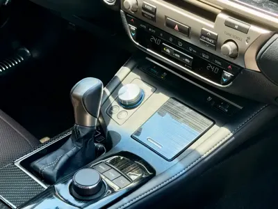 Lexus ES 2018, 74000 км, за 18515.04 USD - фото 8