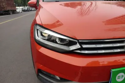 Volkswagen Touran 2018, 121600 км, за 8602 USD - фото 7