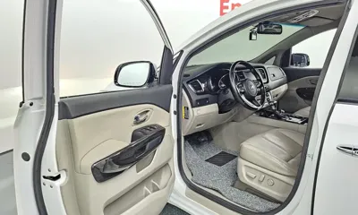 Kia Canival 2019, 123241 км, за 10720.87 USD - фото 10