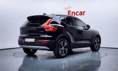 Volvo XC40 2021, 74351 км, за 17876.87 USD