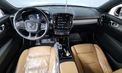 Volvo XC40 2021, 74351 км, за 17876.87 USD - фото 7