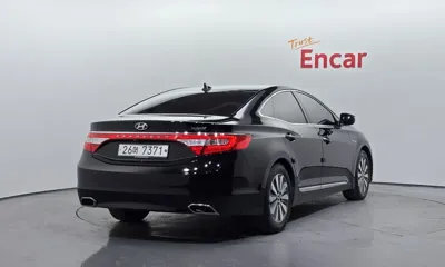 Hyundai Grandeur 2015, 111984 км, за 4569.53 USD