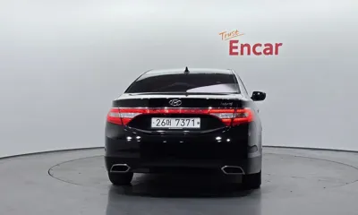 Hyundai Grandeur 2015, 111984 км, за 4569.53 USD