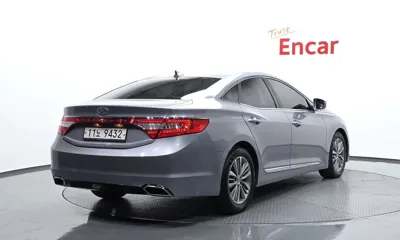 Hyundai Grandeur 2015, 145830 км, за 3249.31 USD
