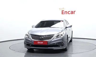 Hyundai Grandeur 2015, 145830 км, за 3249.31 USD